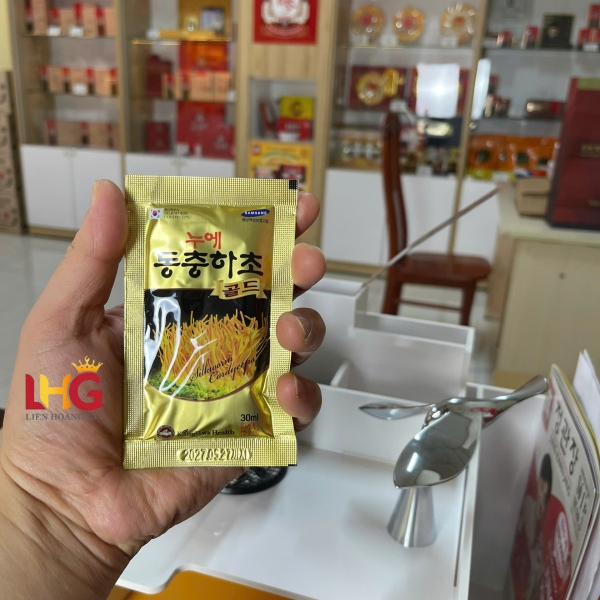 Nước Đông Trùng Hạ Thảo Hàn Quốc Hộp Gỗ Vàng 60 Gói – Chính Hãng, Giá Tốt