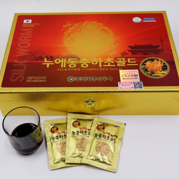 Nước Đông Trùng Hạ Thảo GOLD KING Hàn Quốc Hộp Gỗ Vàng 60 Gói – Tăng Cường Sức Khỏe Toàn Diện