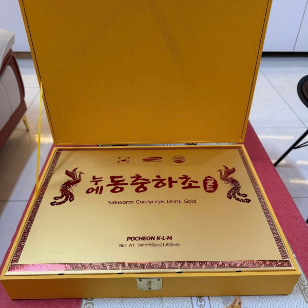 Nước Đông Trùng Hạ Thảo Hộp Gỗ Vàng Pocheon K.L.M 30ml x 60 Gói – Tăng Cường Sức Khỏe