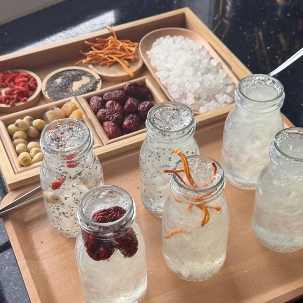 Yến Hũ Chưng Thủ Công – Hũ 70ml & 200ml – Đường Phèn, Đông Trùng, Tứ Vị – Quà Tặng Sức Khỏe Cao Cấp