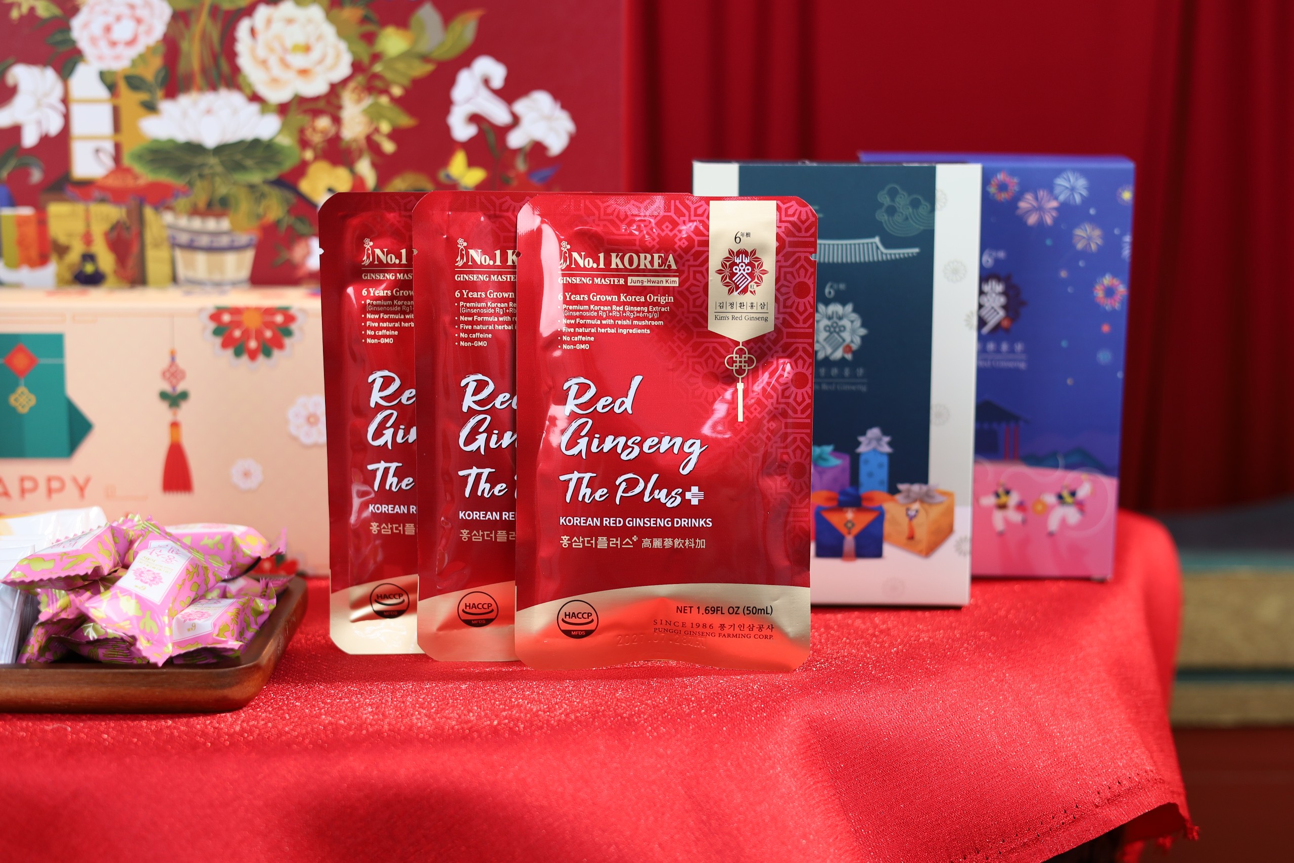 Tinh chất hồng sâm 6 năm tuổi đi kèm trong bộ quà tặng