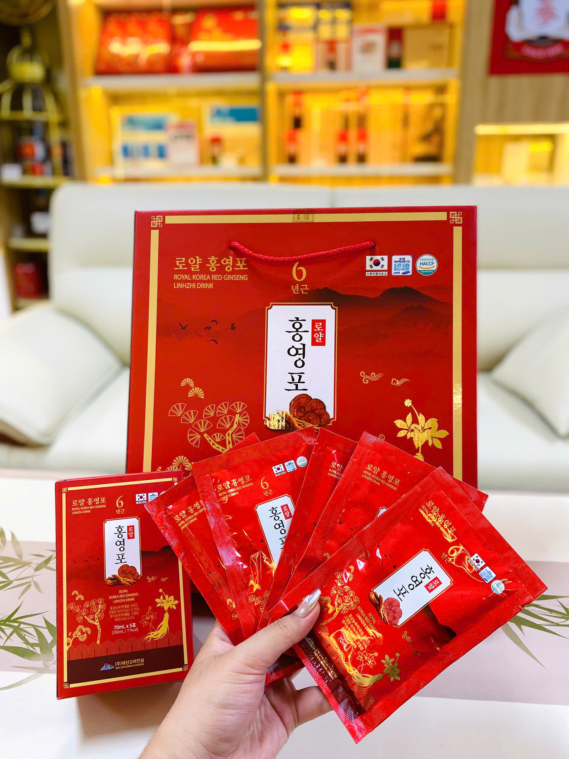 Cận cảnh gói nước sâm linh chi Daesan 70ml tiện lợi