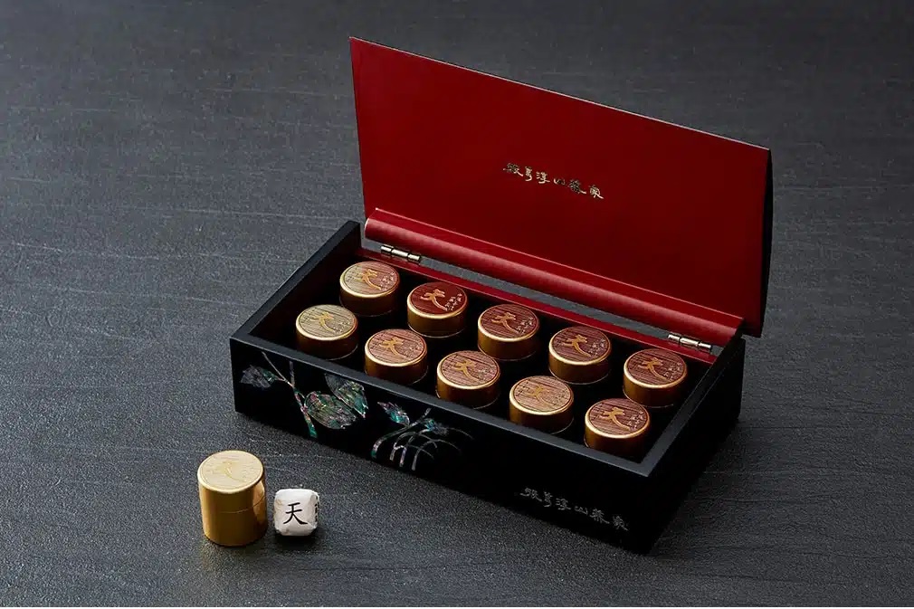 An Cung Ngưu Tổng Thống dát vàng Samdawon 10 viên