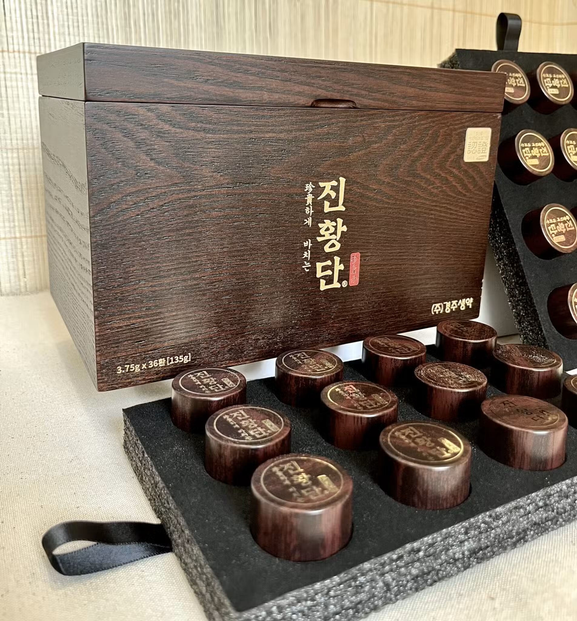 Hộp quà cao cấp Sâm Linh Đan GYOUNGJU nhập khẩu Hàn Quốc