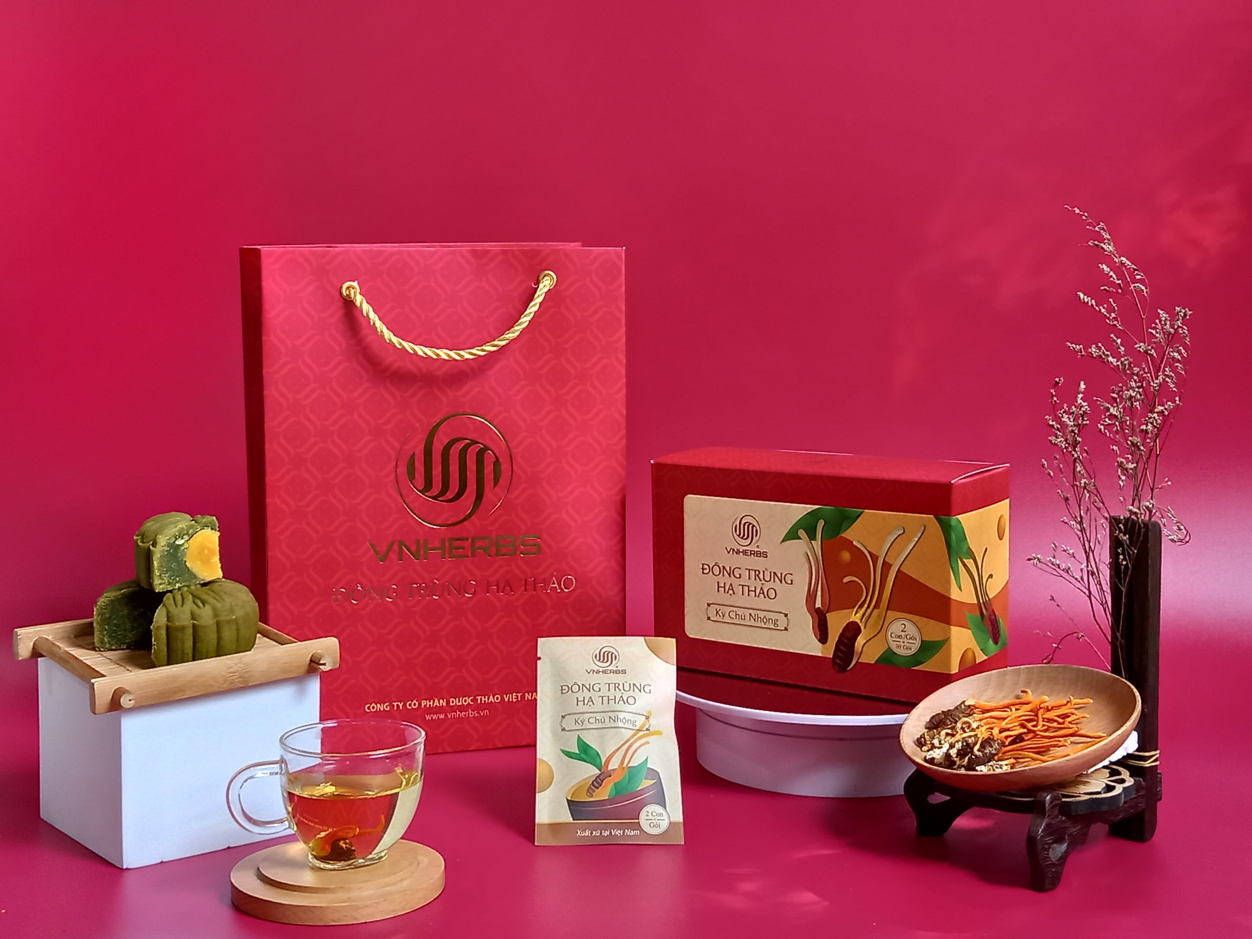 Đông Trùng Hạ Thảo ký chủ nhộng bồi bổ sức khỏe toàn diện