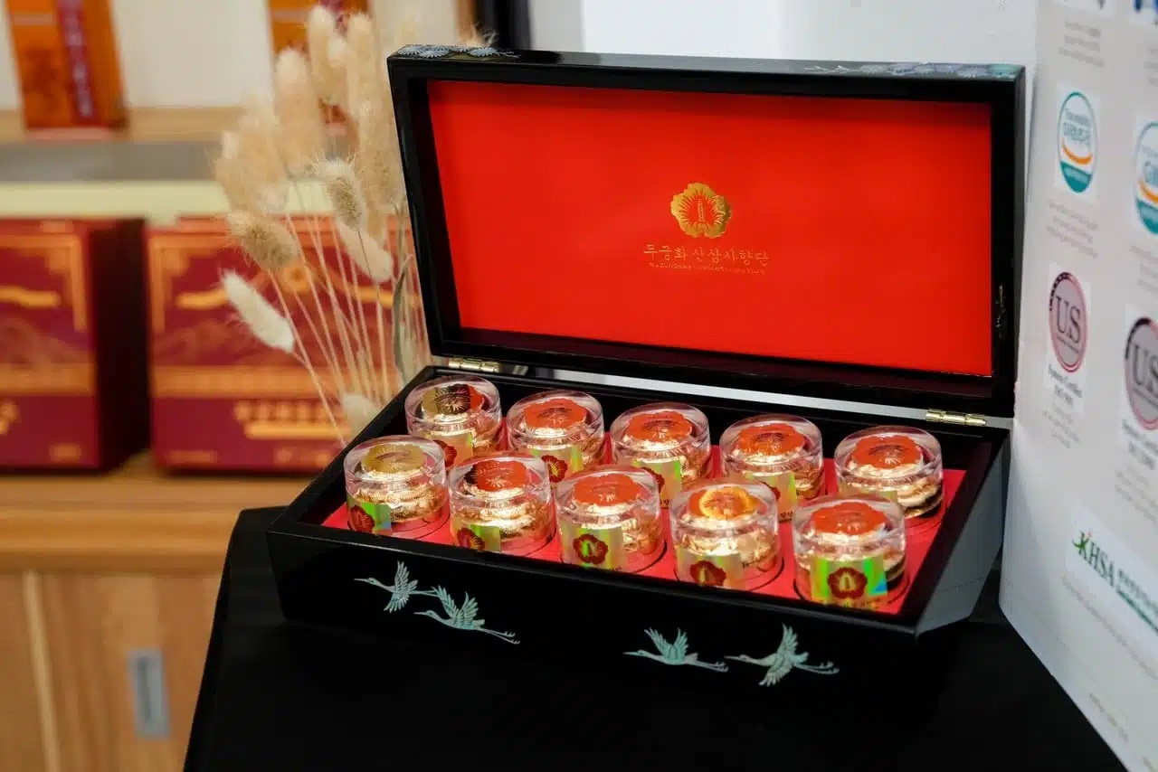 Thành phần Thiên sâm núi 30 năm tuổi và Xạ hương quý hiếm