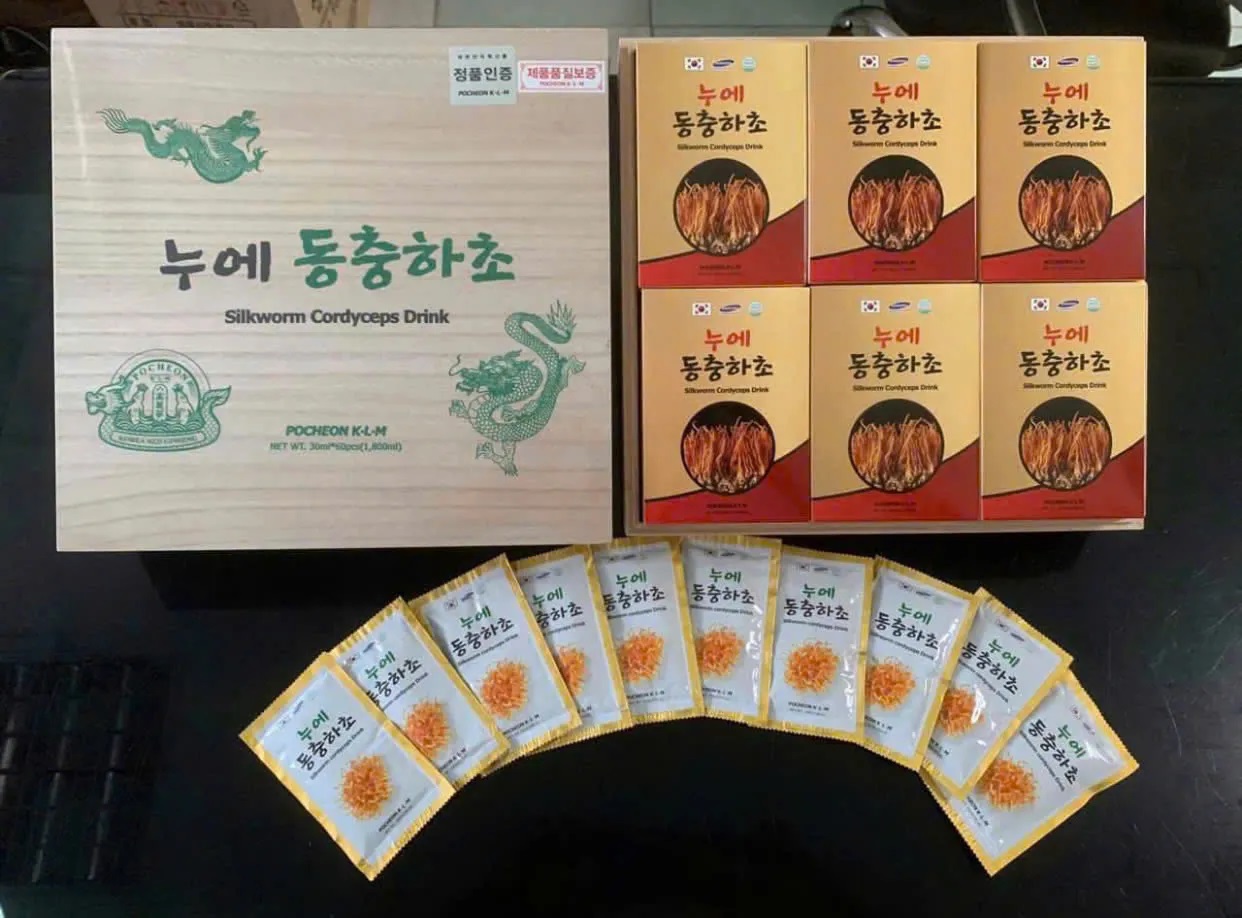 Nước đông trùng hạ thảo Silkworm Cordyceps Drink tại hệ thống Liên Hoàng Gia