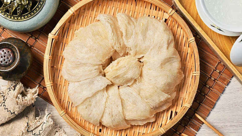 Tác dụng của yến sào chứa nhiều axit béo không bão hòa giúp bảo vệ sức khỏe tim mạch và giảm cholesterol