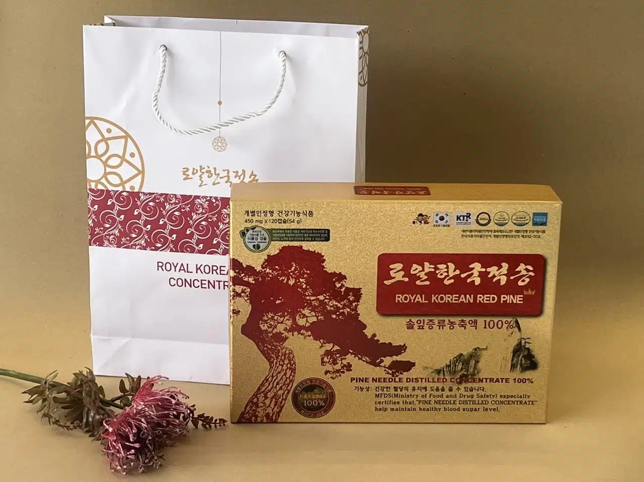 Logo thương hiệu DAEDONG và sản phẩm Tinh dầu thông đỏ ROYAL Hoàng Gia