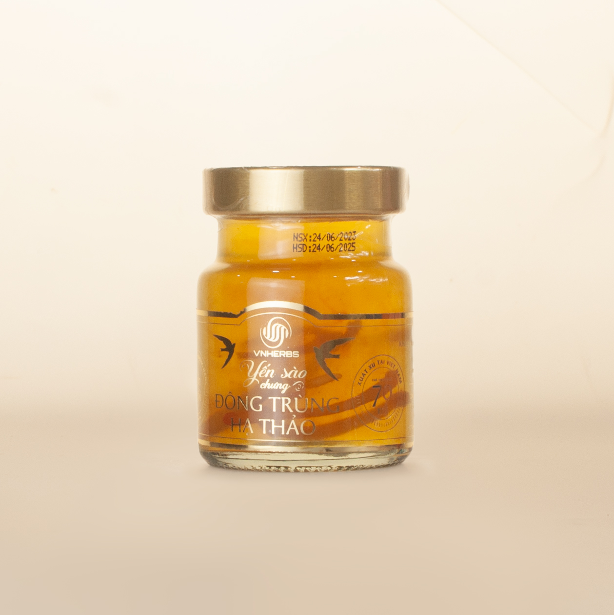 Yến sào chưng Đông Trùng Hạ Thảo giàu dinh dưỡng, tăng cường sức khỏe