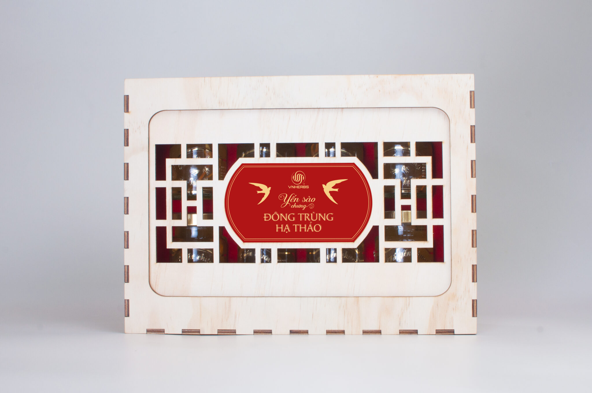 Công dụng tăng cường sức khỏe của yến sào chưng đông trùng hạ thảo